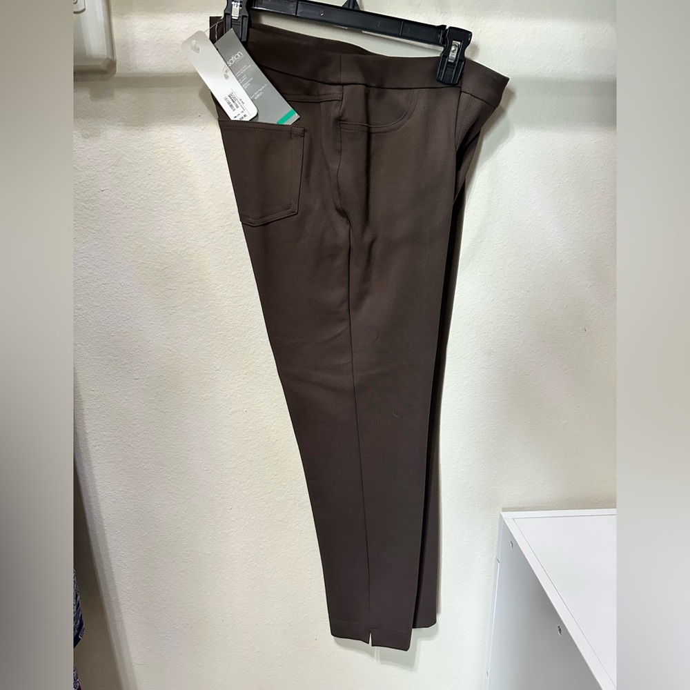 SlimSations, Petite Medium Brown leggings. new with tags.